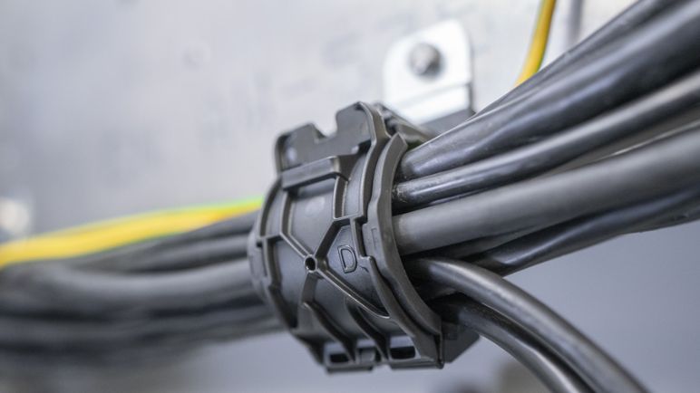 Ratchet P-Clamps